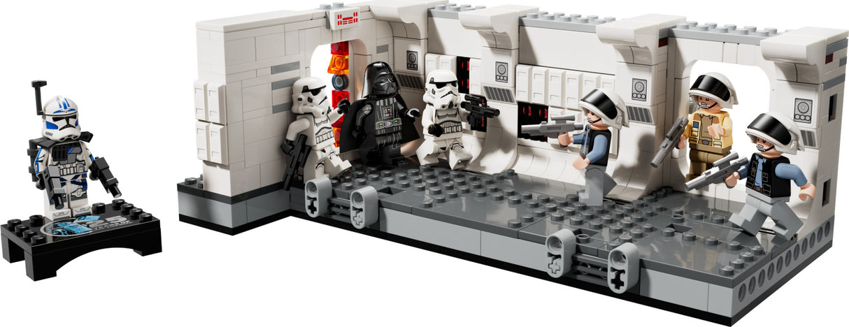 LEGO® Star Wars™: Boarding the Tantive IV™