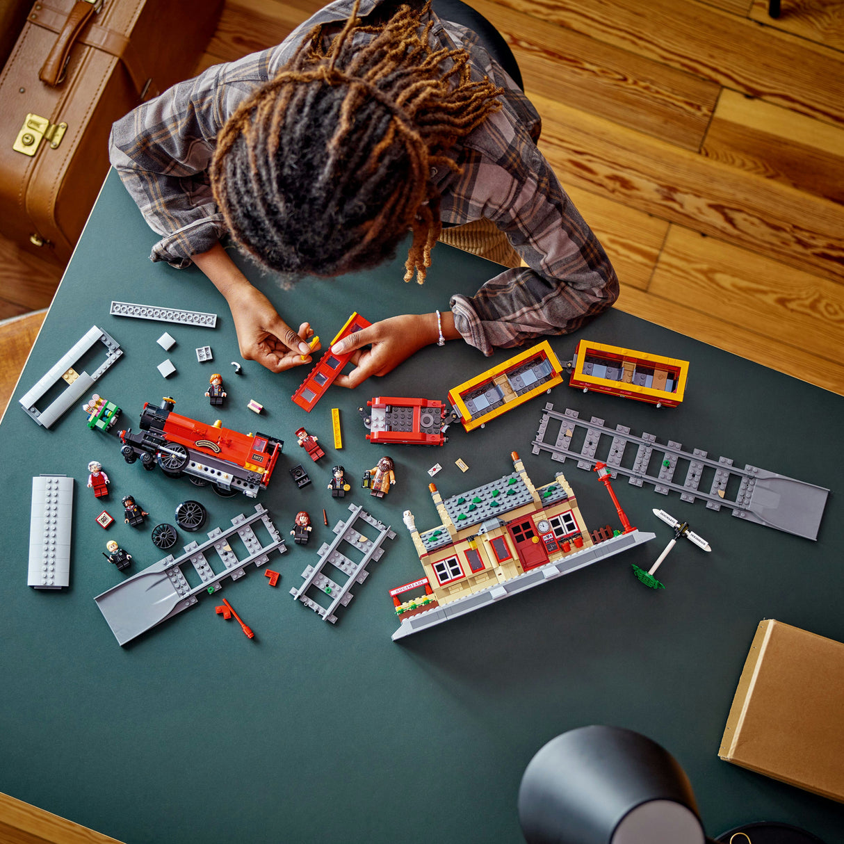 LEGO Harry Potter Hogwarts Express & Hogsmeade Station