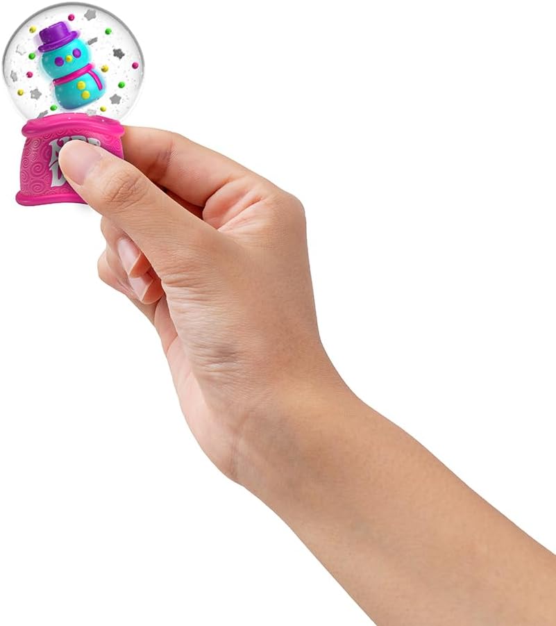 Needoh Squish N’ Flow Snow Globe