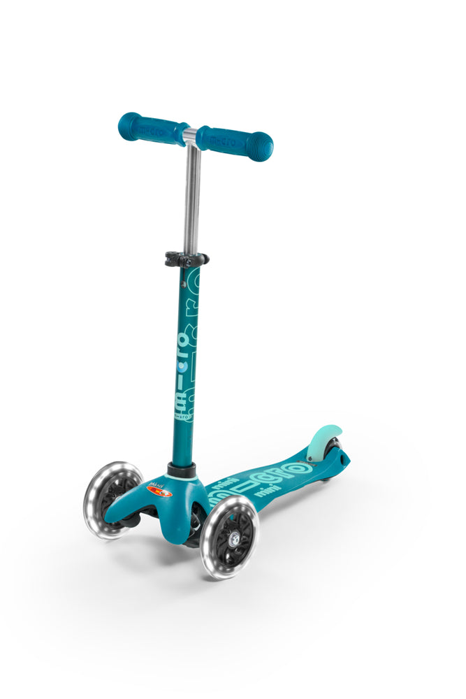 Mini Deluxe Scooter Aqua LED