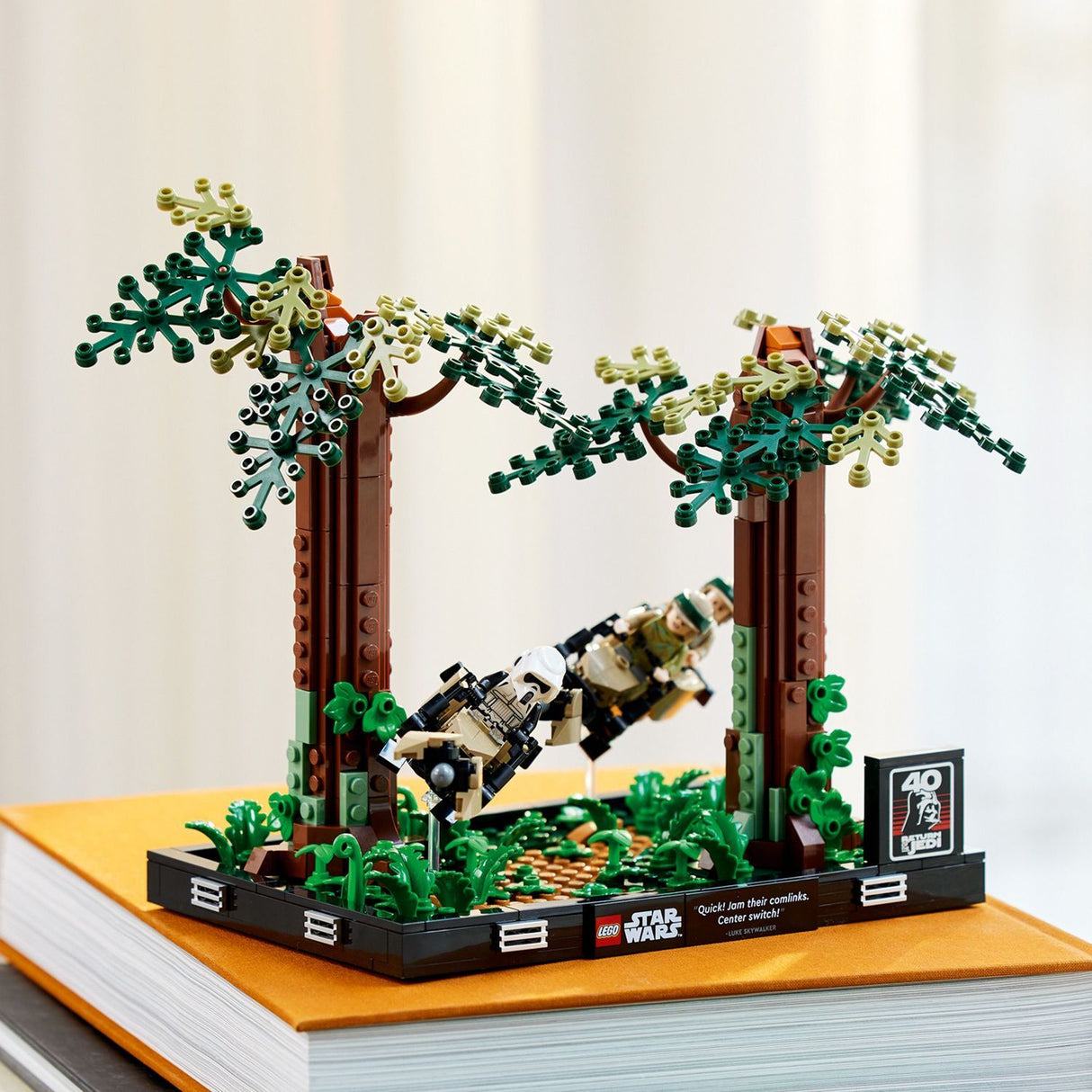 LEGO® Star Wars™: Endor™ Speeder Chase Diorama